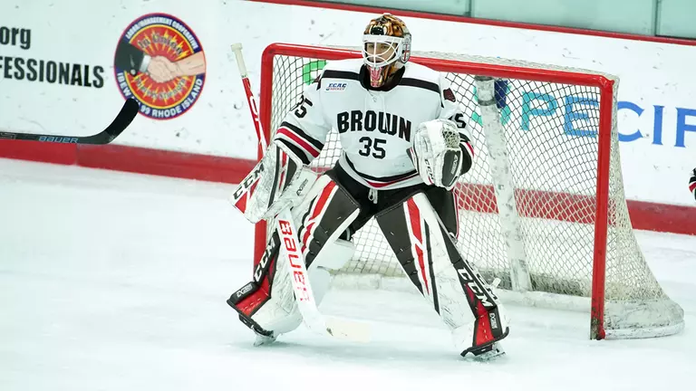 Men’s Hockey Falls at Bentley, 1-0