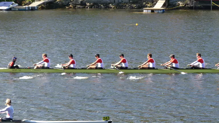Men's Crew Opens Fall Season with Strong Performance at Head of the Housatonic