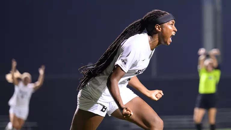 Women's Soccer Clinches Ivy League Tournament Berth, Improve to 5-0 in League Play