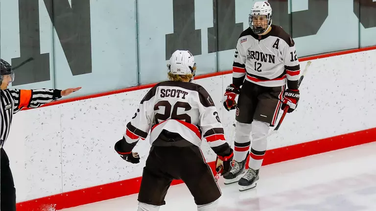 Men's Hockey Takes 7-2 Home Win Over Stonehill