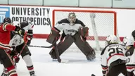 Men’s Hockey Beats Saints to Wrap Up Weekend