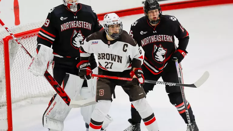 Men's Hockey Falls to Northeastern in Non-Conference Play