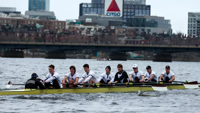 Men's Crew Heads to Sarasota to Race Against Yale and Washington