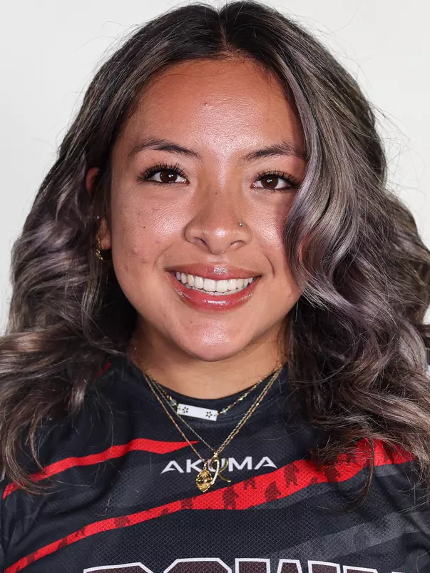 Atoigue, Makayla