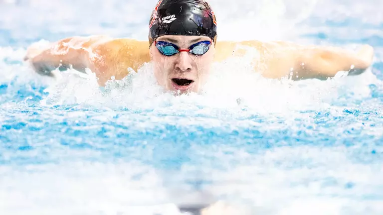 Men's Swimming Sets New 400 Medley Relay School Record at Bruno Invitational