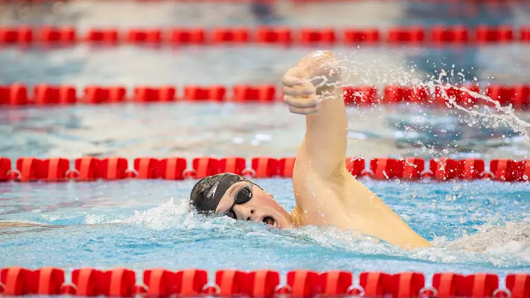 Men's Swim & Dive Drops Dual to Harvard