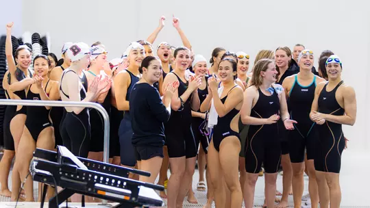 Women's Swim & Dive Cheering vs Yale