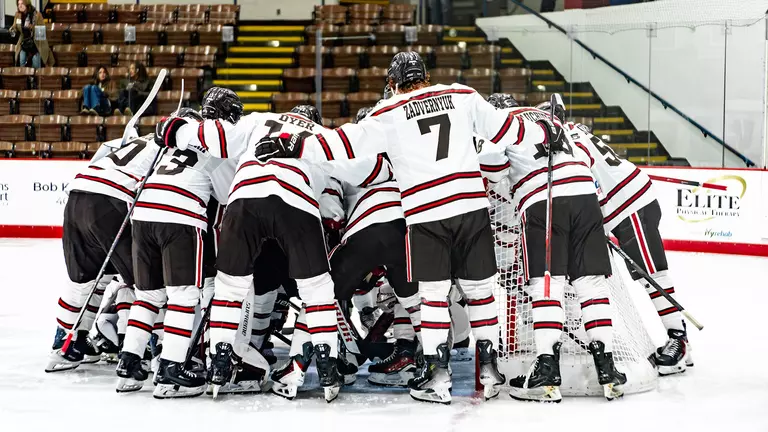 Men's Hockey Hits the Road to Take On #19 Cornell, Colgate