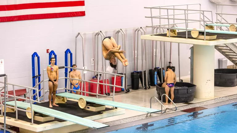 Men's Swim and Dive Prepare for Bucknell Invitational