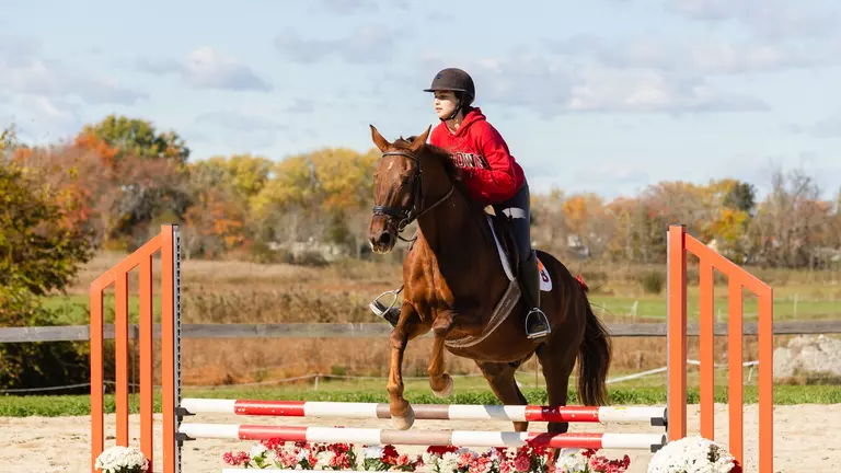 Equestrian Closes Out Season at URI Show
