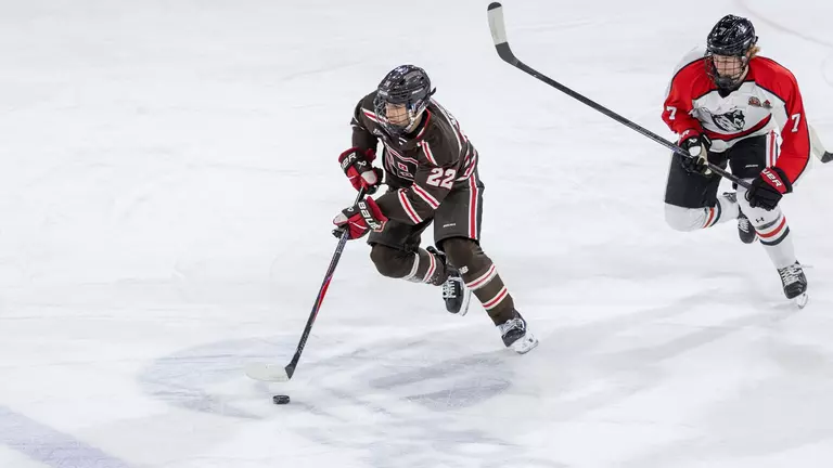 Men's Hockey Drops Non-Conference Game at No. 11 Northeastern