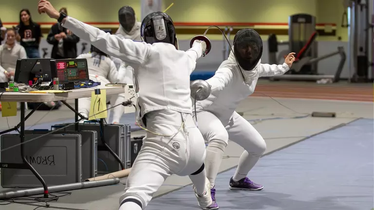 Women's Fencing Takes Four Wins at Eric Sollee Invitational