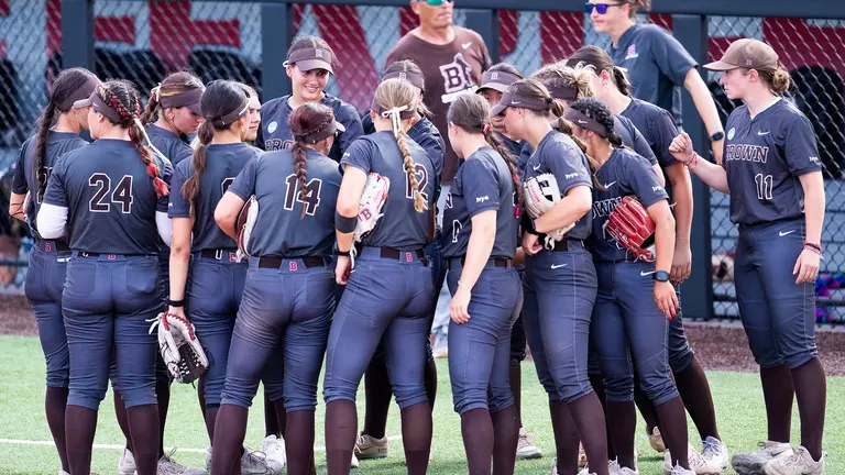 Softball's Season Closes With Loss to Washington