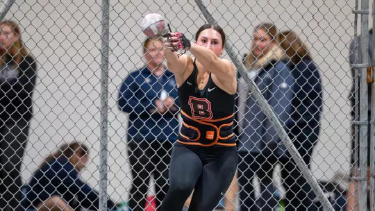Giana Decesare weight throw