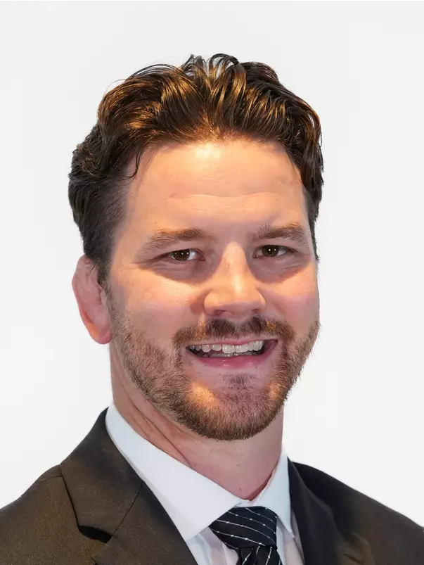 Nathan Kraisser Headshot