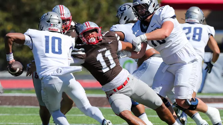 Football Dominates Georgetown 46-0 in Season Opener