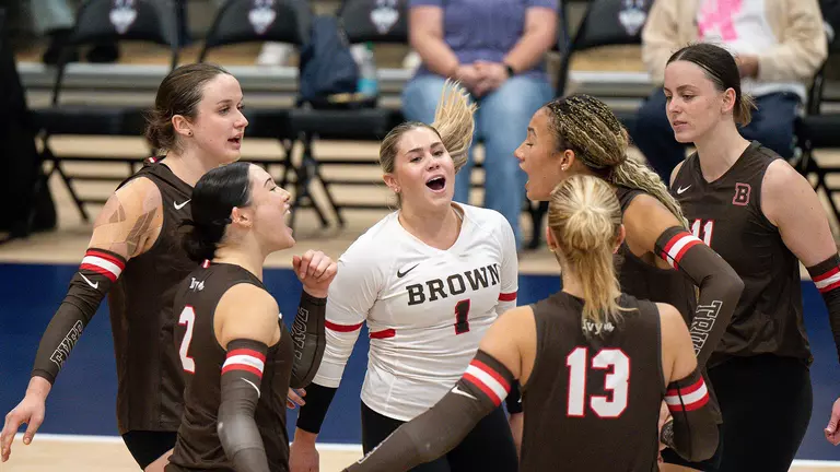 Volleyball Beats Marist to Close Non-Conference Play