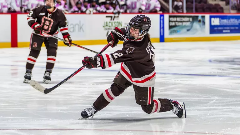Women's Hockey Routs Union with 7-3 Victory