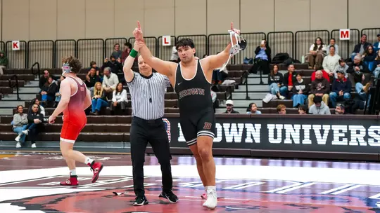 Wrestling Defeats Sacred Heart on Senior Day, 22-18