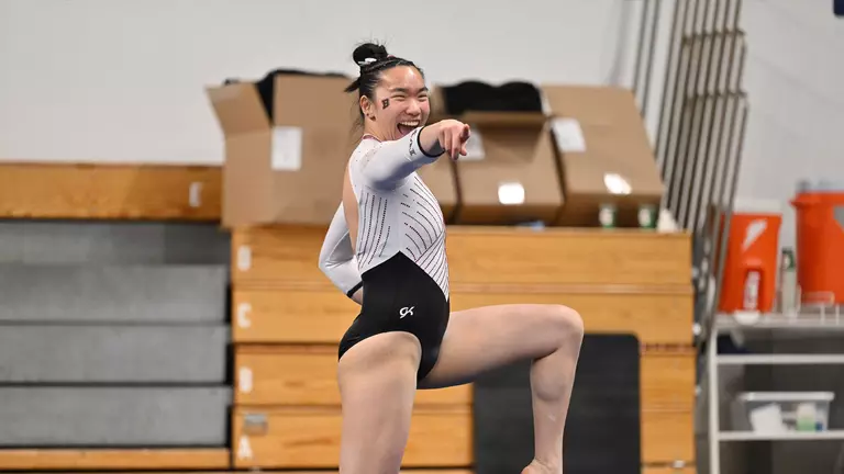 Gymnastics Takes Fourth at Ivy Classic