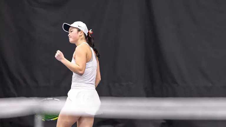 Women's Tennis Shuts Out Marist, 7-0