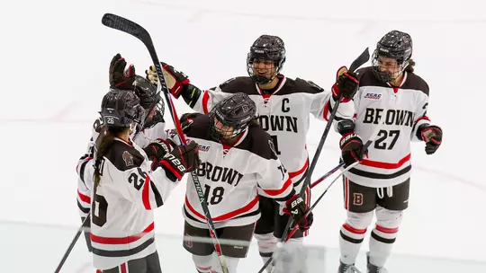 Women's Hockey Beats St. Lawrence, 3-2, to Clinch Home Ice Playoff Game