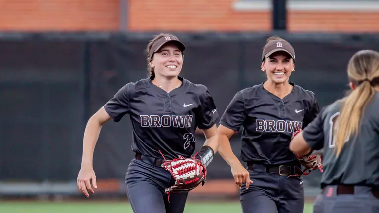 Softball Hosts Holy Cross for Tuesday Showdown