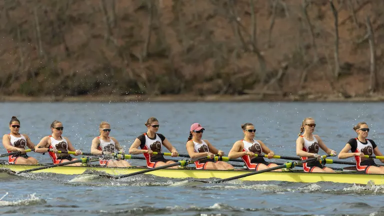 No. 9 Women's Crew Wins Dunn Bowl Against Cornell