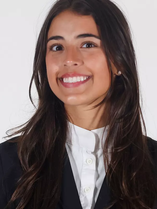 Hannah Husain headshot