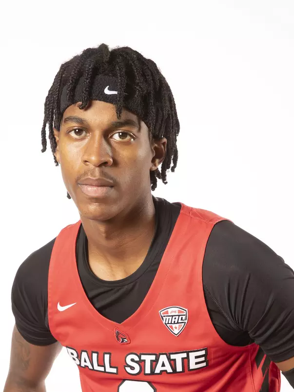 Miryne Thomas headshot