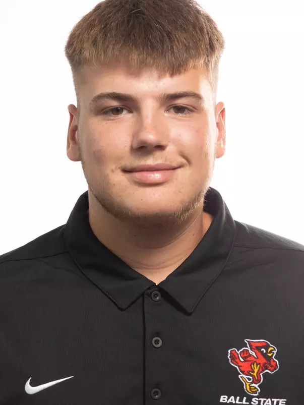 MC-56779 2023 Football Headshots