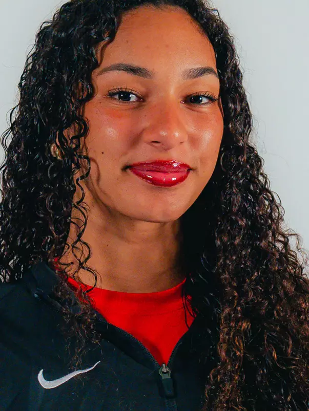 Haley Sakbun Head Shot