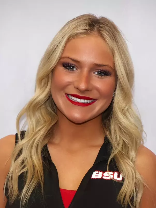 Hallie Wilkins_Headshot