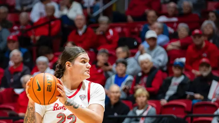25_MC-80127 - Women's Basketball hosts University of Cincinnati on Nov 20, 2025. Photo by Samantha (Blankenship) Ellis/Ball State University.