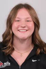 Savannah Farlee Headshot