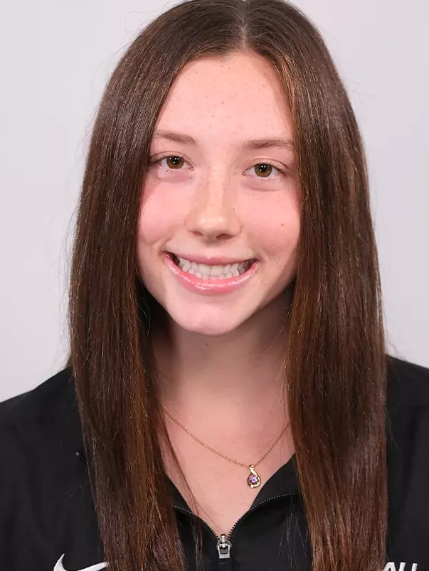 Lauren Fecher Headshot