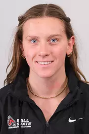 Julia Ofman Headshot