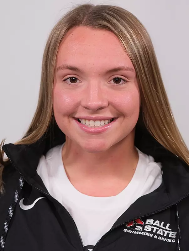 Alexa Von Holtz Headshot