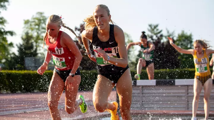 Emily Decker Runs the 3000m Steeplechase at the MAC Outdoor T&F Championships