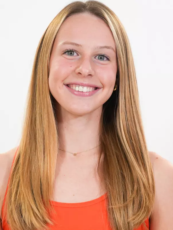 Alison Cooke Headshot