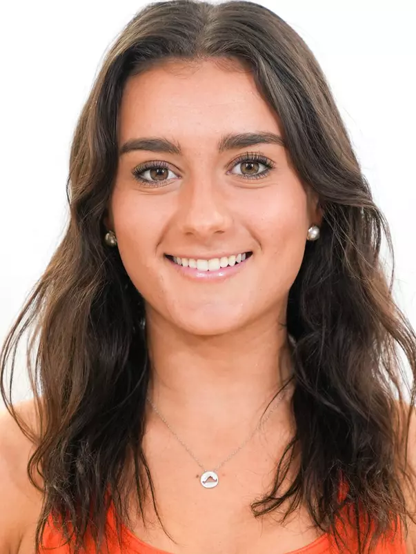 Ava Lomberto Headshot