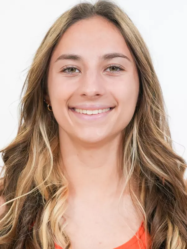 Madeline Sipe Headshot