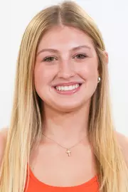 Sienna Steeber Headshot