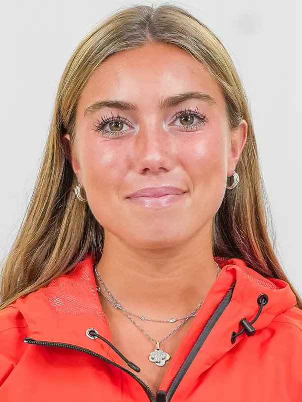 Madeline Barber Headshot