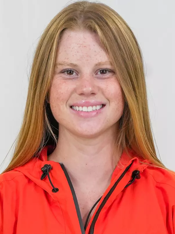 Emma Bronson Headshot