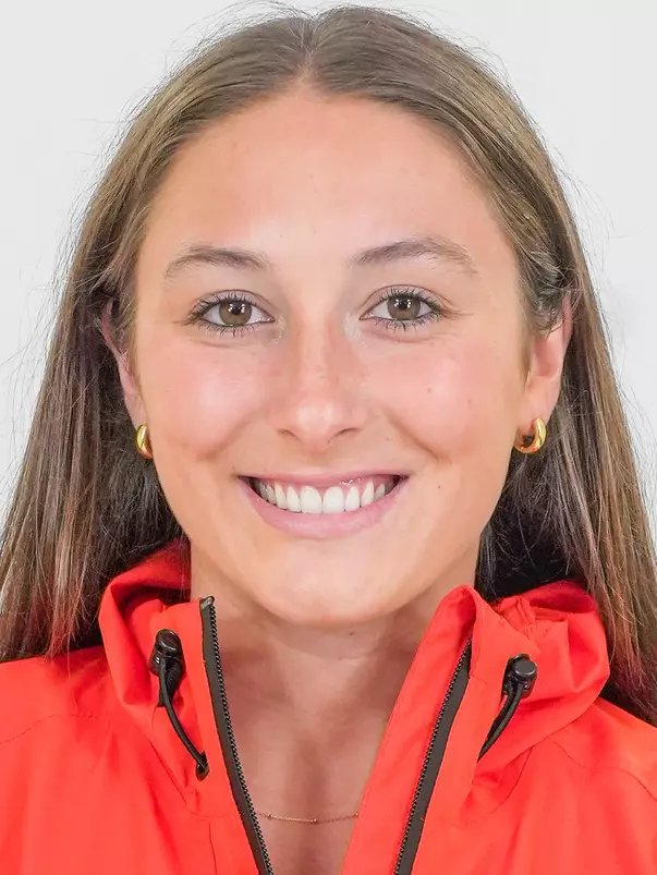 Lauren Trapani Headshot