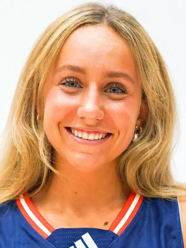 Isabella Casey Headshot