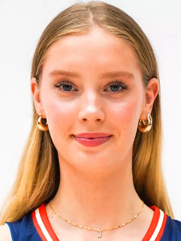 Julia Heiden Headshot