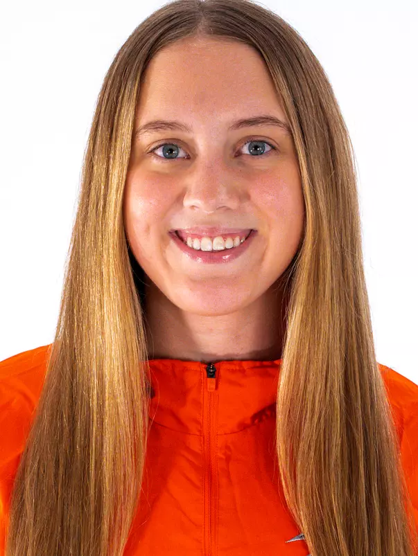 Samantha Benzija Headshot