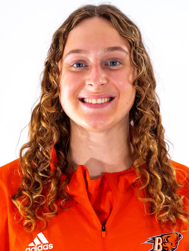 Clara Renner Headshot